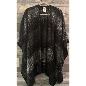 Woolrich Black & White Boucle Cozy Blanket Wrap Cape OS